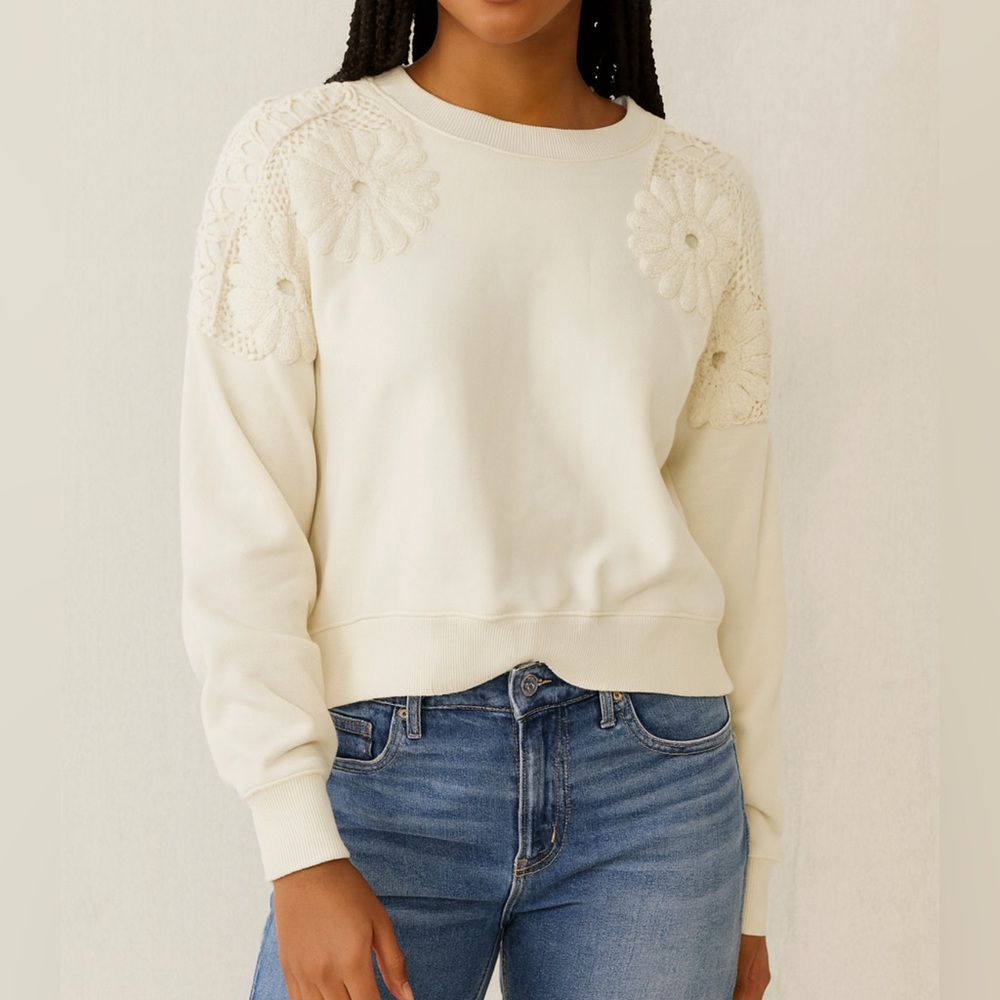 NEW American Eagle Womens Crochet Embroidered White Floral Pullover Sweater sz L